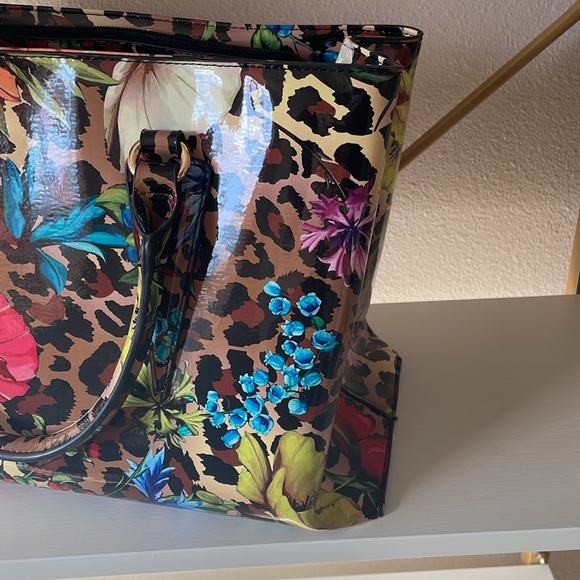 Versona Multicolored Leopard Print Purse w/ Crossbody (2) - Picture 9 of 13